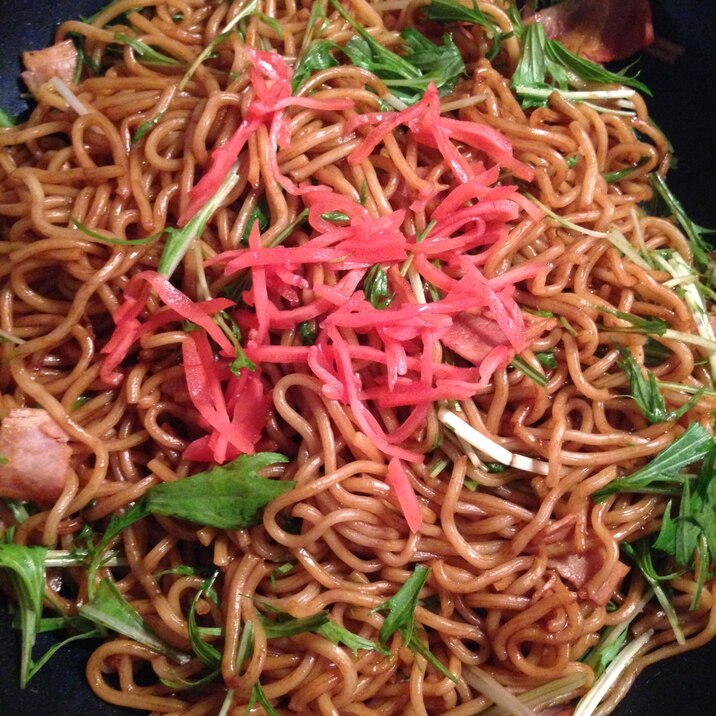 シャキシャキ水菜ともちもち麺の焼きそば